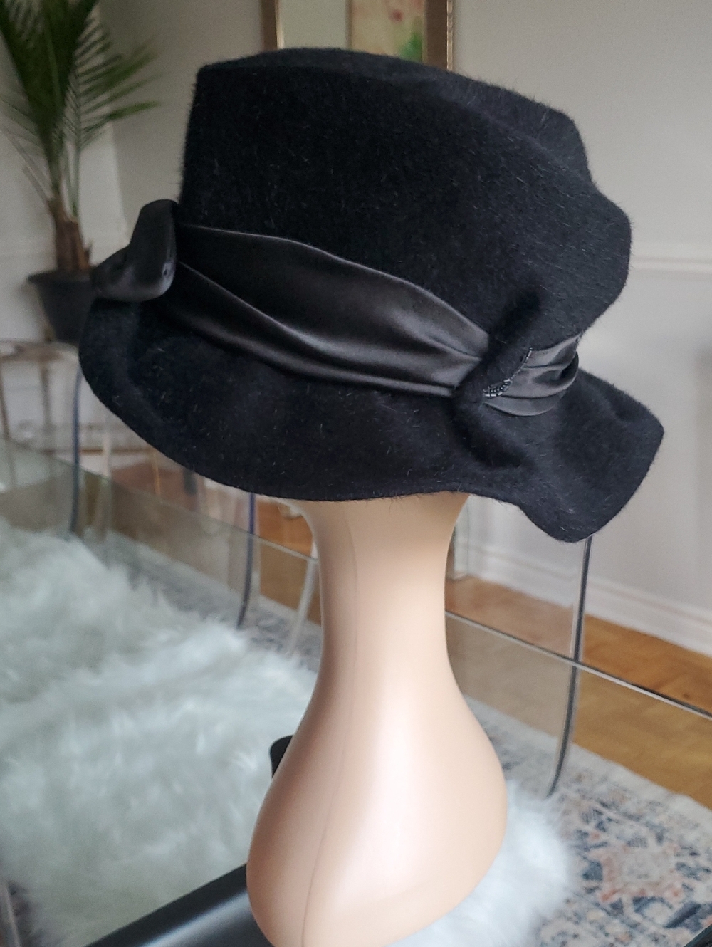 Vintage Morreton Made In France Fur Cloche Pinched Bucket Hat W/ Satin Bow Beads - Picture 6 of 14